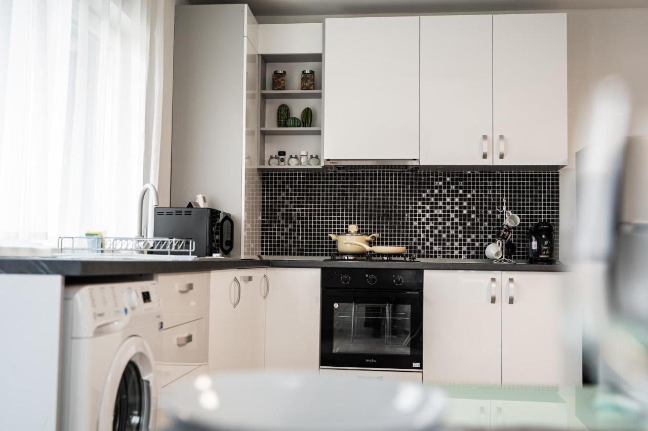 Cozy Apartment In Dumbravita Dumbravita  외부 사진